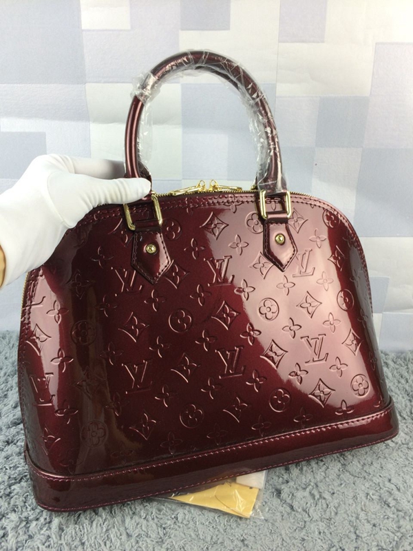 ルイヴィトンバッグ背面デザイン